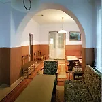 Muskatli Ueduelohaz 住宿加早餐酒店 Parád