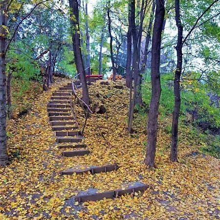 Muskatli Ueduelohaz Bed & Breakfast Parád
