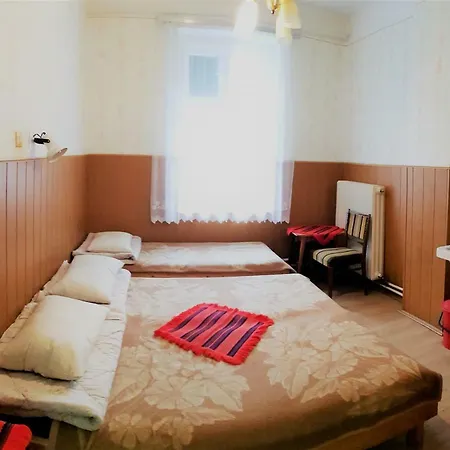 Muskatli Ueduelohaz B&B