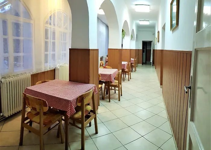 Muskatli Ueduelohaz