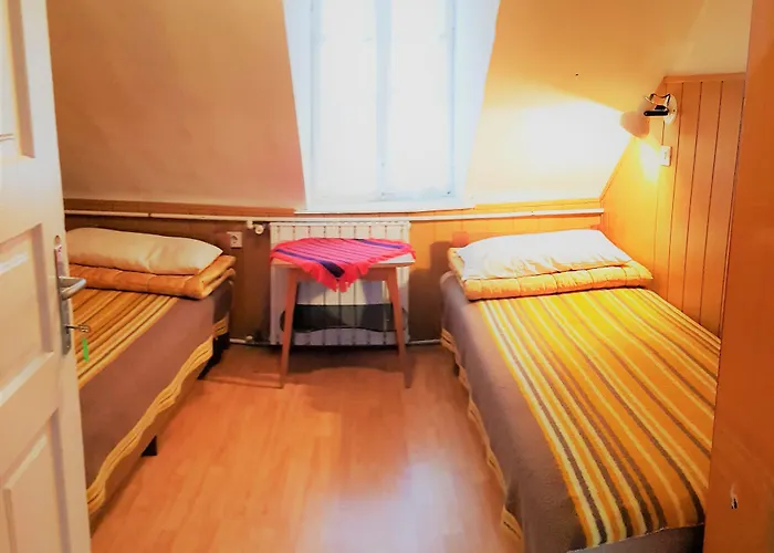 Muskatli Ueduelohaz 2* Parad