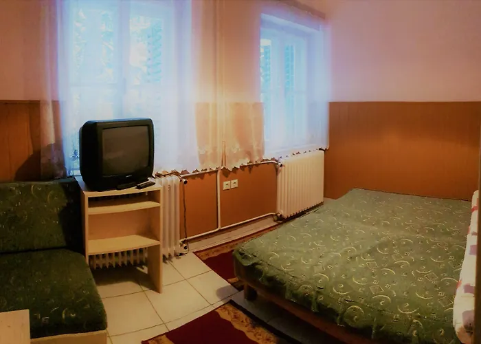 Muskatli Ueduelohaz 2* Parad
