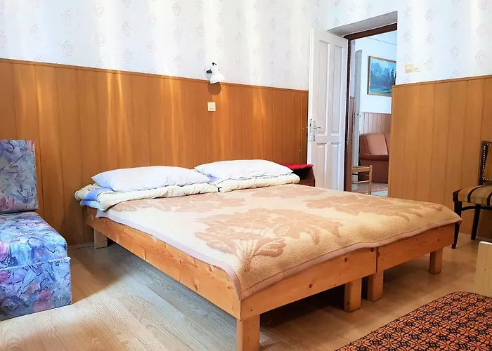 Muskatli Ueduelohaz 2* Parad